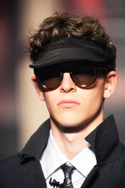 Look 17